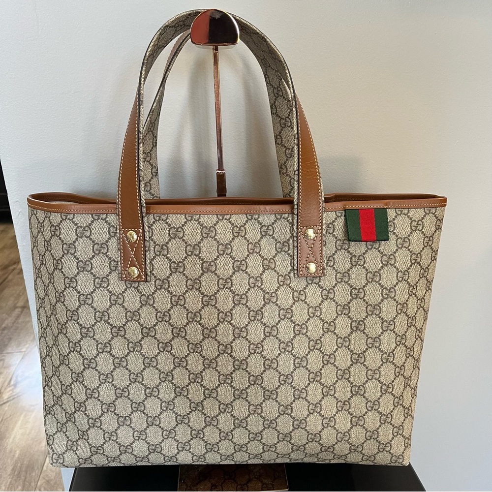 Gucci Tote "Shelly" GG SUPREME Medium Tote - IMMACULATE